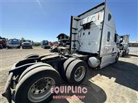 2018 Freightliner CASCADIA 6X4 T/A SLEEPER TRUCK