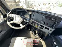 2018 Freightliner CASCADIA 6X4 T/A SLEEPER TRUCK