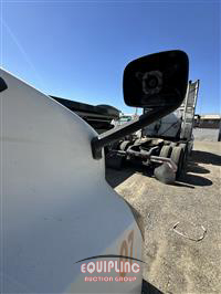 2018 Freightliner CASCADIA 6X4 T/A SLEEPER TRUCK