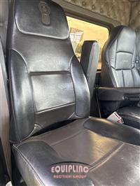 2007 Kenworth W900L 6X4 T/A DAY CAB TRUCK