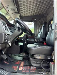 2007 Kenworth W900L 6X4 T/A DAY CAB TRUCK