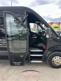 2019 MERCEDES BENZ SPRINTER 3500 4X2 S/A PASSENGE