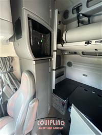 2023 VOLVO TRUCK VNL