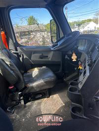 2019 Freightliner CASCADIA 6X4 T/A DAY CAB TRUCK