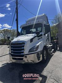 2019 Freightliner CASCADIA 6X4 T/A DAY CAB TRUCK