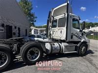 2019 Freightliner CASCADIA 6X4 T/A DAY CAB TRUCK