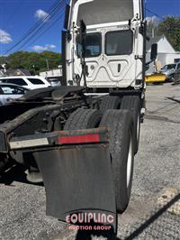 2019 Freightliner CASCADIA 6X4 T/A DAY CAB TRUCK