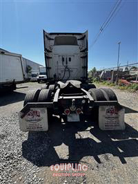2017 Freightliner CASCADIA 6X4 T/A SLEEPER TRUCK