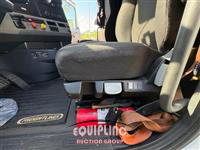 2020 Freightliner CASCADIA 6X4 T/A SLEEPER TRUCK