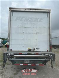 2018 International 4300 4X2 S/A 26FT NON CDL BOX 