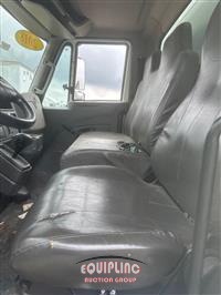 2018 International 4300 4X2 S/A 26FT NON CDL BOX 