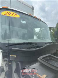 2018 International 4300 4X2 S/A 26FT NON CDL BOX 