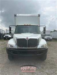 2018 International 4300 4X2 S/A 26FT NON CDL BOX 