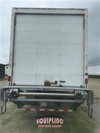 2018 International 4300 4X2 S/A 26FT NON CDL BOX 