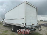 2018 International 4300 4X2 S/A 26FT NON CDL BOX 