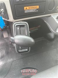 2018 International 4300 4X2 S/A 26FT NON CDL BOX 