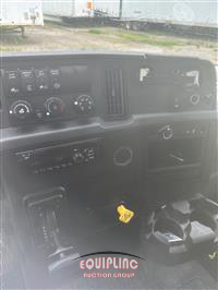 2020 International MV607 4X2 SA 26FT NON CDL BOX 
