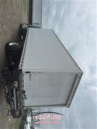 2017 Freightliner M2 4X2 S/A 26FT NON CDL BOX TR