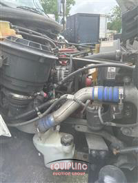 2017 Freightliner M2 4X2 S/A 26FT NON CDL BOX TR