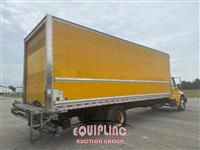 2020 Freightliner M2 4X2 S/A 26FT NON CDL BOX TR