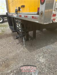 2020 International MV607 4X2 SA 26FT NON CDL BOX 