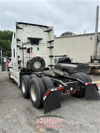 2018 Freightliner CASCADIA 6X4 T/A SLEEPER TRUCK