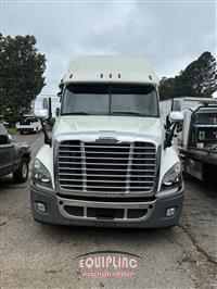 2018 Freightliner CASCADIA 6X4 T/A SLEEPER TRUCK