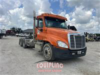 2016 Freightliner CASCADIA 6X4 T/A DAY CAB TRUCK