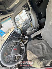 2018 Kenworth T680 6X4 T/A SLEEPER TRUCK TRA