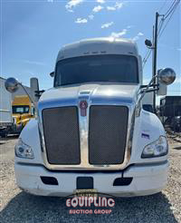 2018 Kenworth T680 6X4 T/A SLEEPER TRUCK TRA