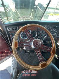 2004 Kenworth W900