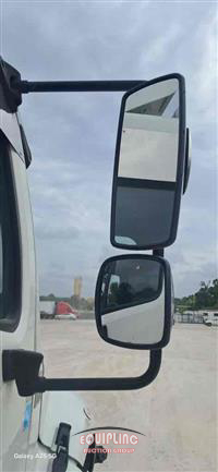 2020 Freightliner M2