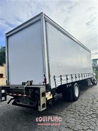 2019 Hino 268 4X2 S/A 26FT CURTAIN SIDE 