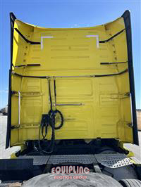 2023 VOLVO TRUCK VNL
