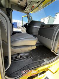 2023 VOLVO TRUCK VNL