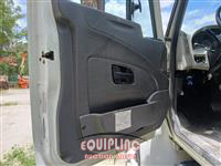 2016 International 4300 4X2 S/A 26FT NON CDL BOX 