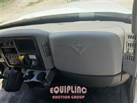 2016 International 4300 4X2 S/A 26FT NON CDL BOX 