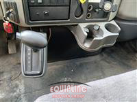 2016 International 4300 4X2 S/A 26FT NON CDL BOX 
