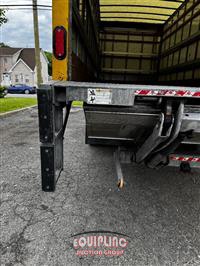 2019 International 4300 4X2 S/A 26FT NON CDL BOX 