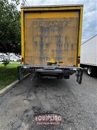 2019 International 4300 4X2 S/A 26FT NON CDL BOX 