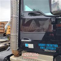 2020 Kenworth T880 TRI/A DAY CAB TRUCK