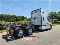 2011 Freightliner CASCADIA CA125SLP