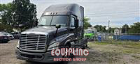 2018 Freightliner CASCADIA 6X4 T/A SLEEPER TRUCK
