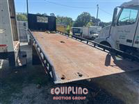 2013 Freightliner FL106