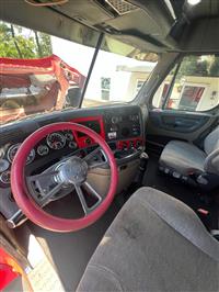 2016 Freightliner CASCADIA 125 6X4 T/A SLEEPER T