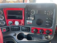 2016 Freightliner CASCADIA 125 6X4 T/A SLEEPER T