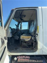 2007 International 4200 4X2 S/A UTILITY TRUCK