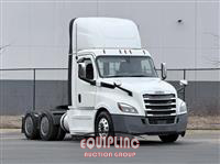 2019 Freightliner CASCADIA 126 6X4 T/A DAY CAB T
