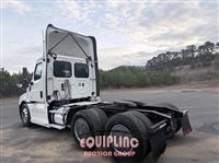 2019 Freightliner CASCADIA 126 6X4 T/A DAY CAB T