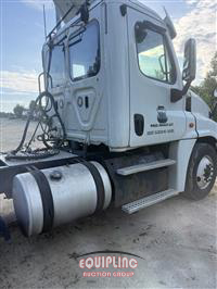 2018 Freightliner Freghtliner Cascadia 6X4 T/A D
